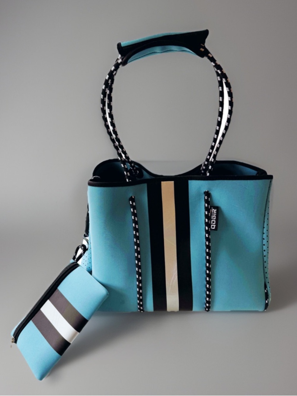Sturdy Blue Neoprene Tote Wide Bottom Rope Handles Beach Gym Travel Work Bag